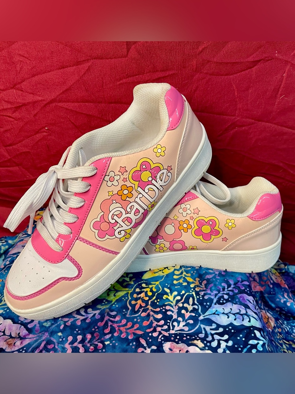 Mattel Pink Barbie Low Top Platform Sneakers Women’s Size 9